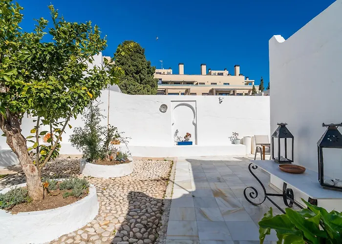 Cubo's Mauresque Villa