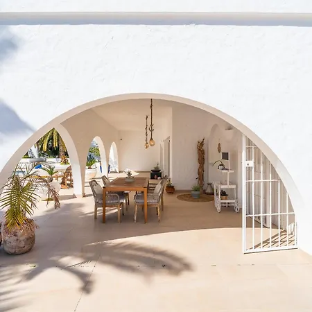 Cubo's Mauresque Villa *