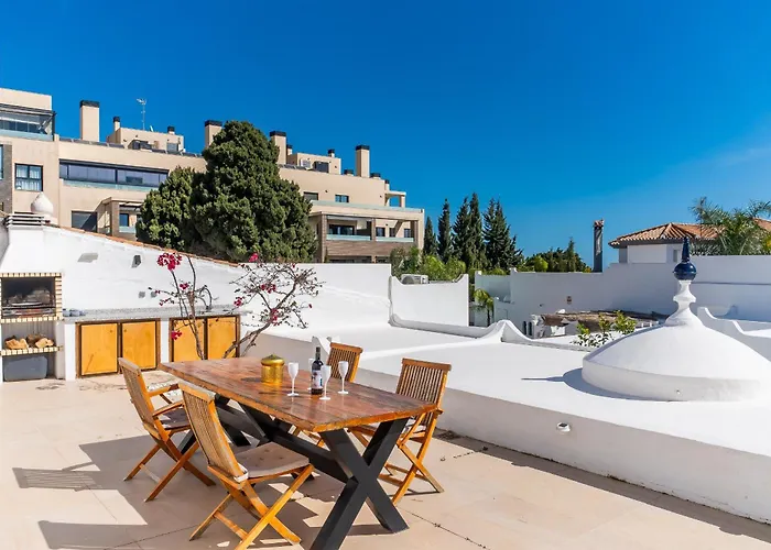 Villa Cubo's Mauresque *