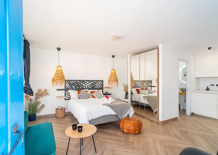 Villa Cubo's Mauresque *