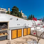 Villa Cubo's Mauresque *