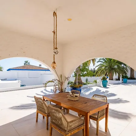 Villa Cubo's Mauresque *